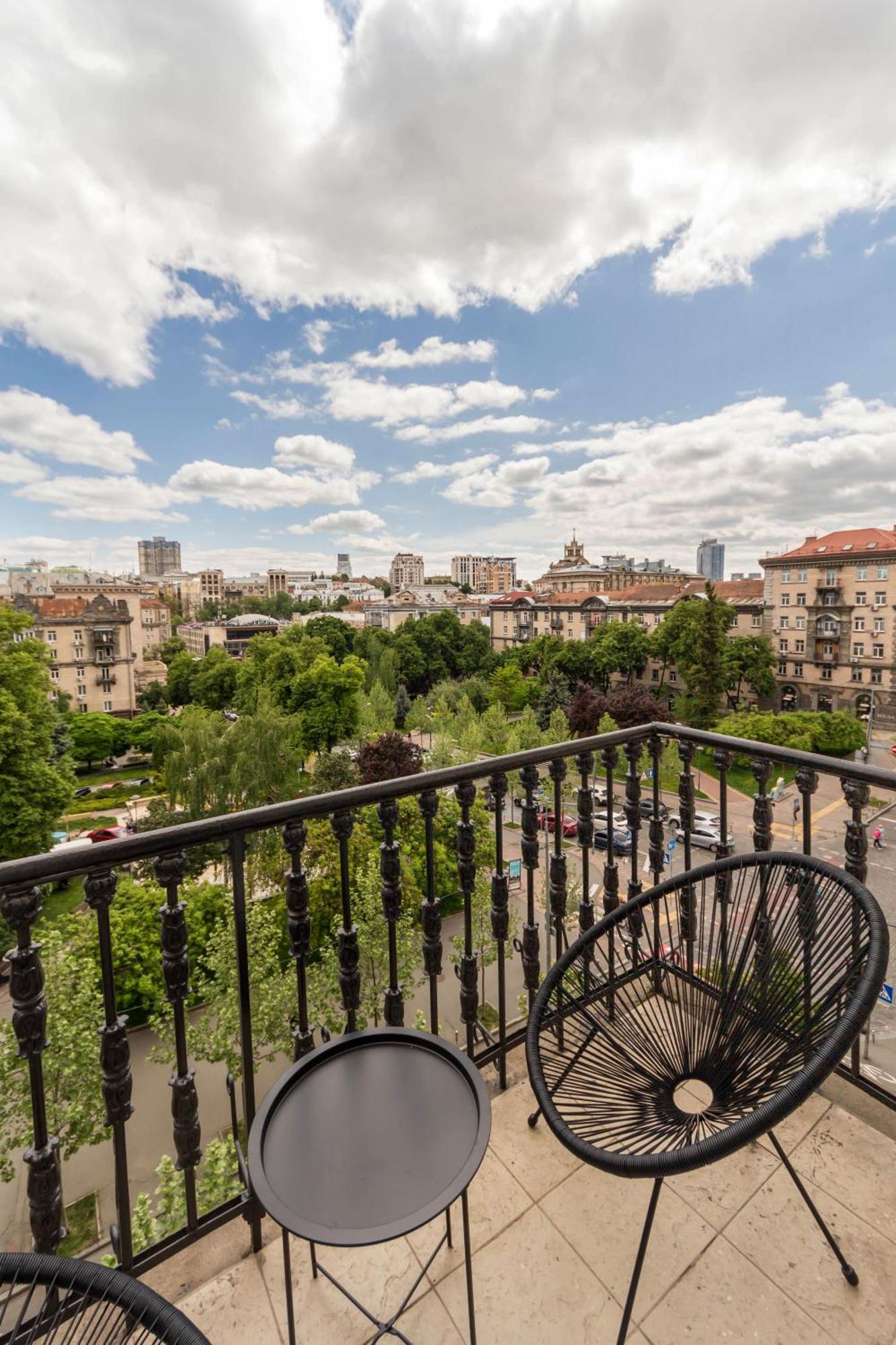 Dayflat Apartments Khreschatyk Kiev Bagian luar foto